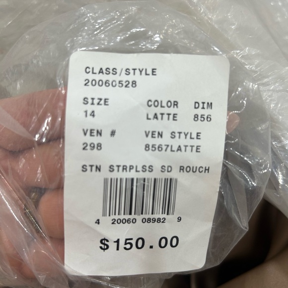 David’s Bridal Satin Gown with Side Drape & Brooch
STYLE# 8567 - Picture 6 of 6